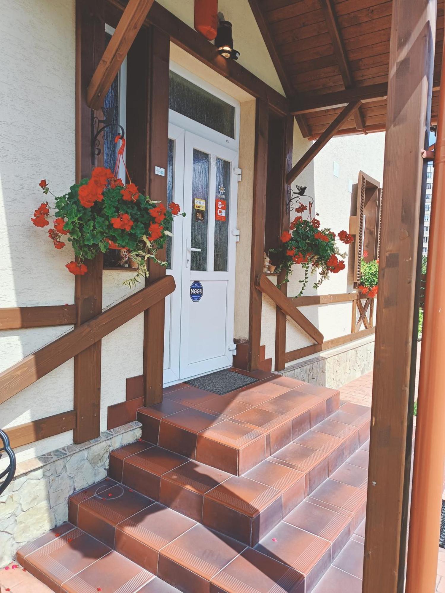 Residence Rooms Bucovina Campulung Moldovenesc Exterior photo